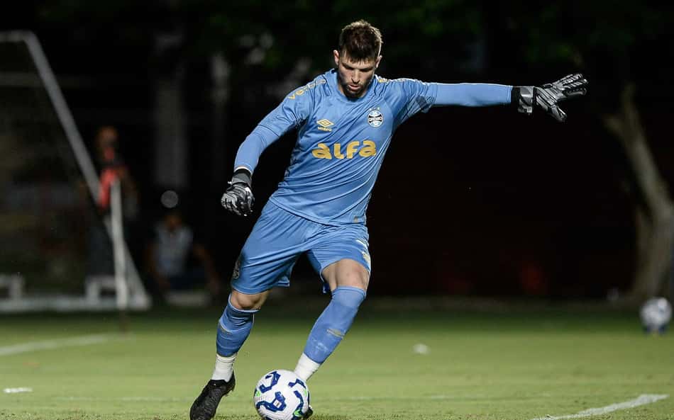 Tiago Volpi vira assunto após derrota do Grêmio para o CSA: 'O que ele fez?'