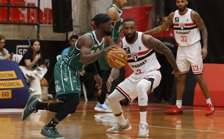 Quartas do NBB: Minas vence o Vasco e Bauru derrota o São Paulo