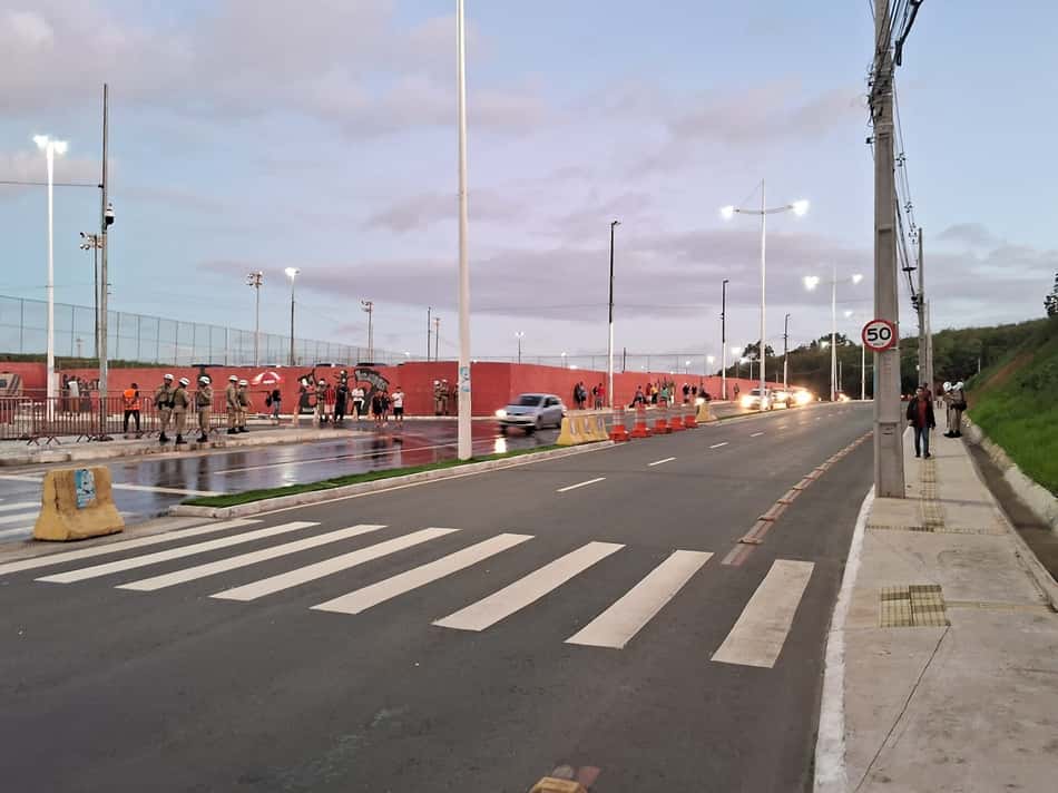 Nova avenida Artêmio Castro Valente, que dá acesso ao Barradão Foto: Rafael Carmo / Lance!