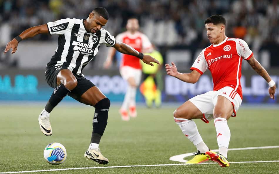 Botafogo x Internacional - Júnior Santos