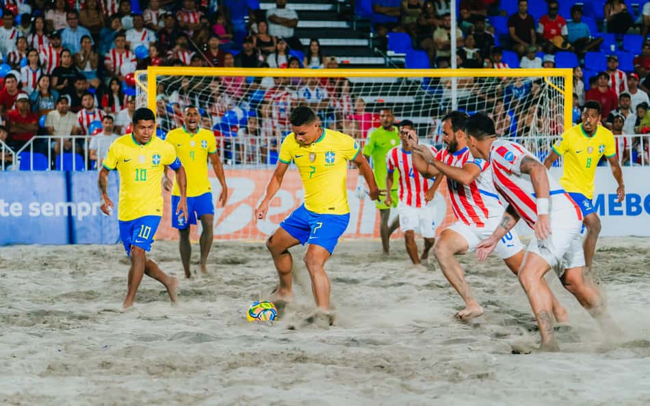 Saiba quem são os destaques da seleção de futebol de areia