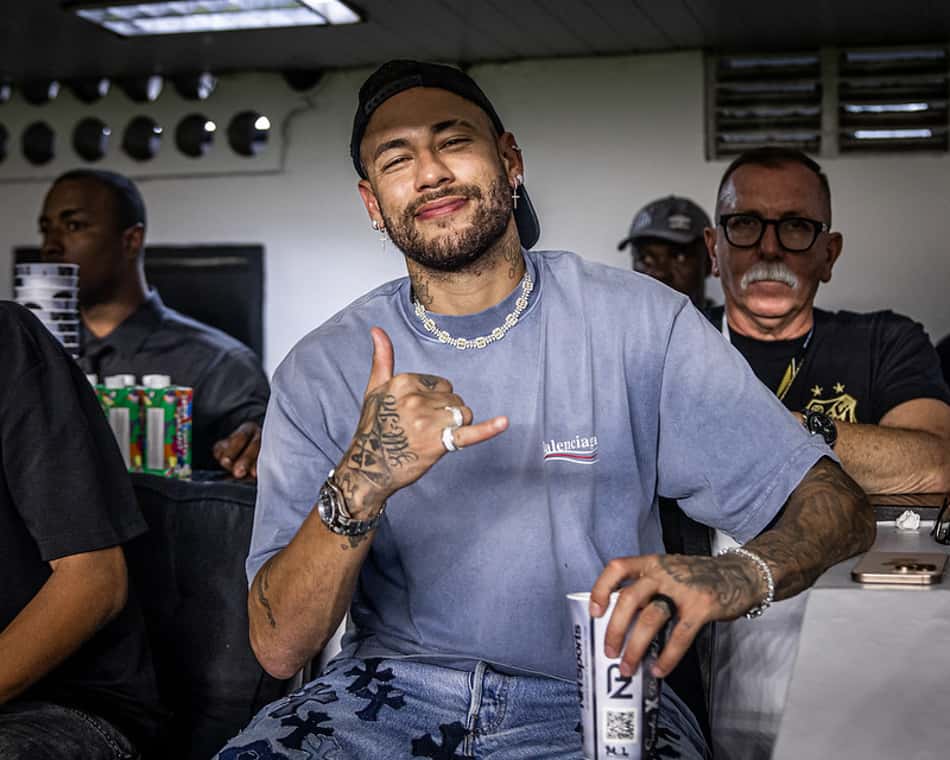 Neymar no camarote da Vila Belmiro