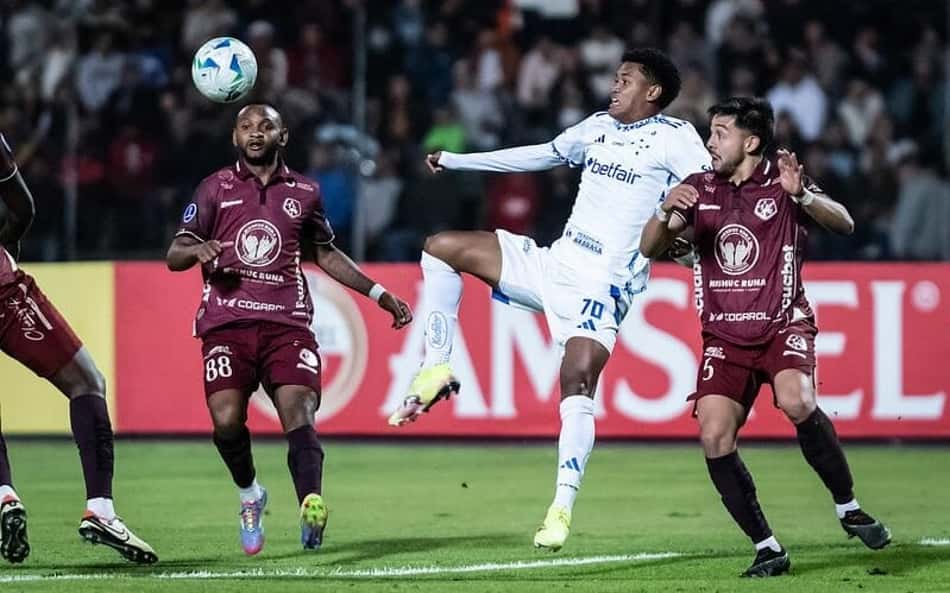 Kaique Kenji fez a jogada do gol de empate do Cruzeiro (Foto: Gustavo Aleixo)