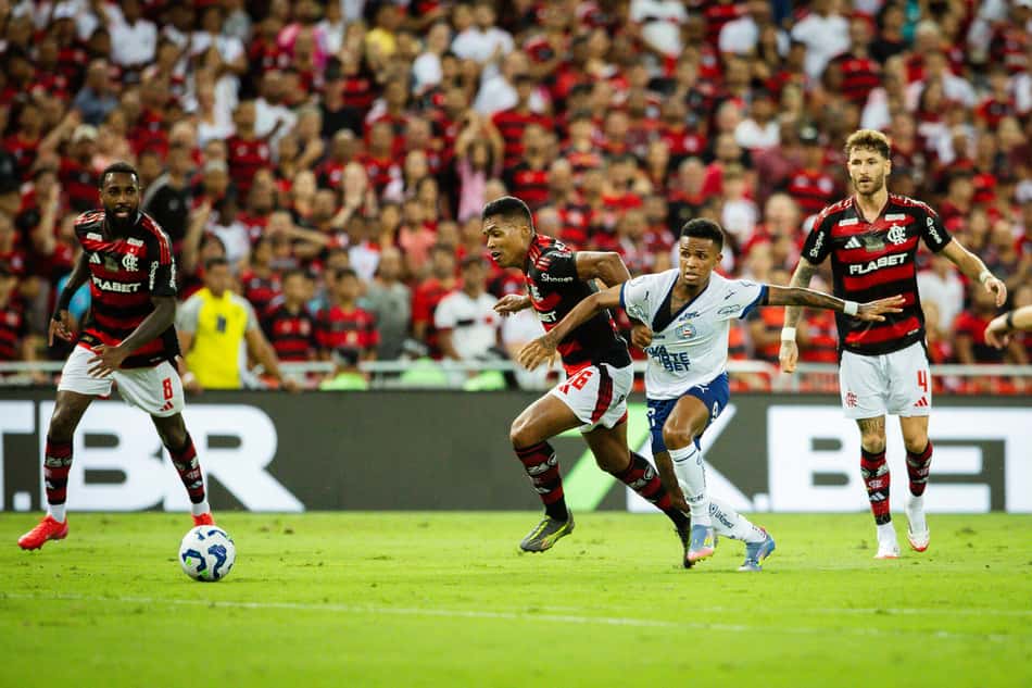Kayky e Alex Sandro em Flamengo x Bahia  Foto: Letícia Martins / EC Bahia