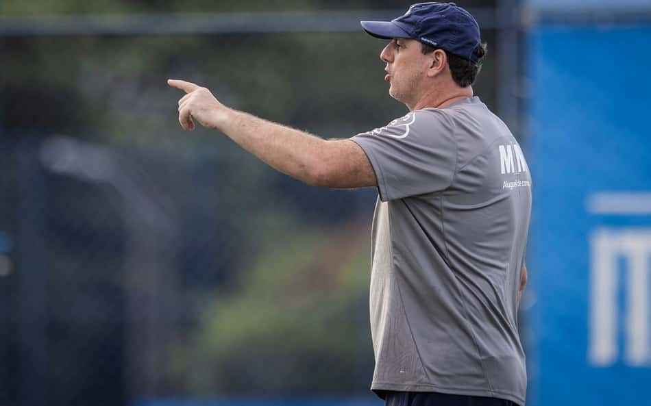 Veja provável escalação do Bahia contra o São Paulo após último treino