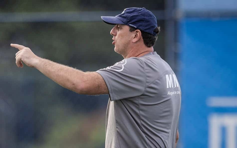 Escalação do Bahia para o Ba-Vi: Gilberto volta, e Lucho segue no ataque