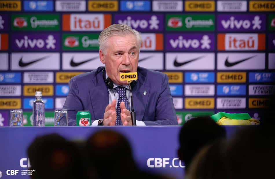 Ancelotti em sua primeira convocação como técnico da Seleção Brasileira. Primeiro jogo será Brasil