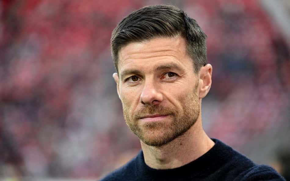 Xabi Alonso pede renovação de medalhão do Real Madrid