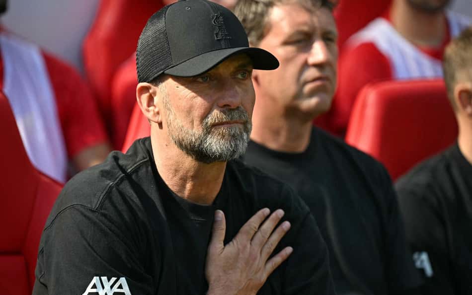 Jürgen Klopp se pronuncia sobre acidente em comemoração de título do Liverpool