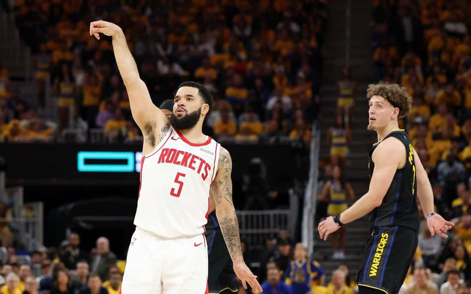 Playoffs da NBA: Rockets vencem Warriors fora de casa e empatam a série