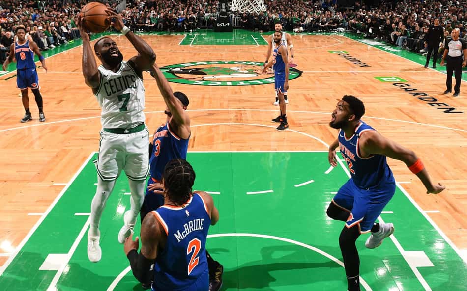 Em final dramático, Knicks vence Celtics de virada na NBA