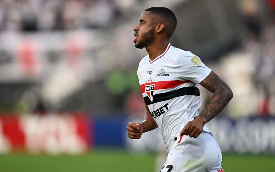 'Grandeza e humildade': André Silva comenta vitória do São Paulo na Libertadores