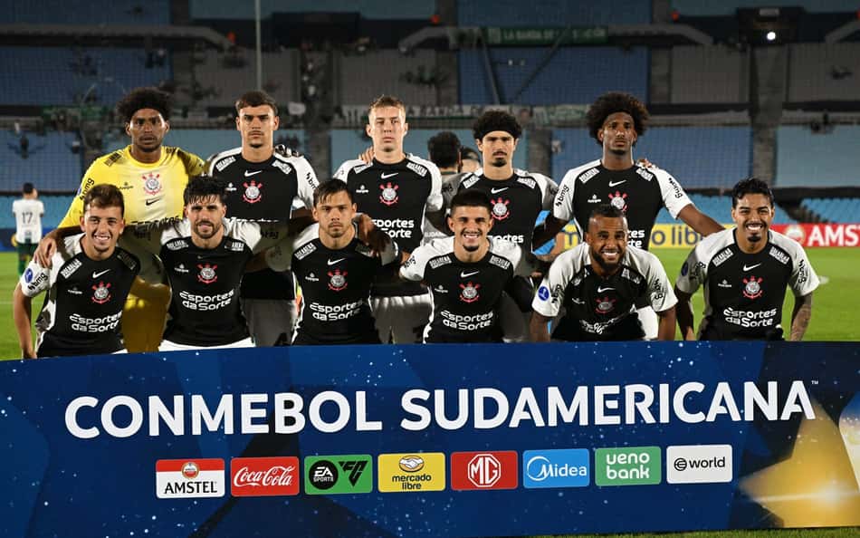Corinthians segue na Sul-Americana, mas testes expõem fragilidades do elenco