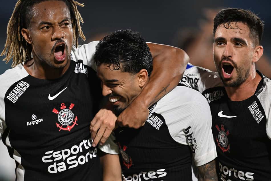 Corinthians vence o Racing pela Sul-Americana