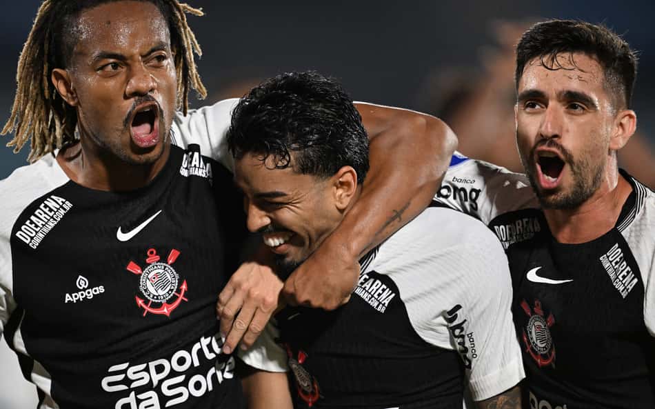 Corinthians vence o Racing pela Sul-Americana