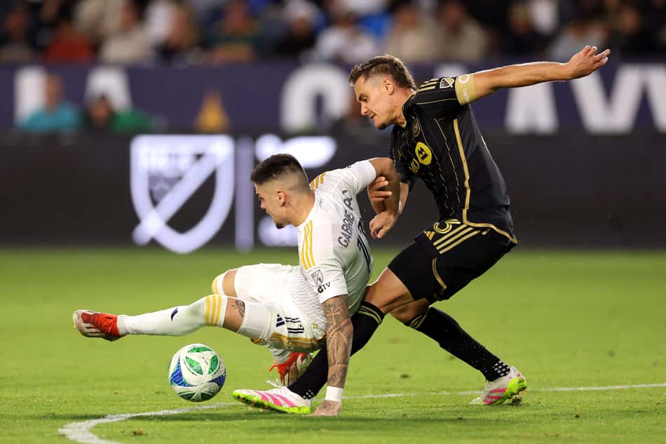 Aaron Long e Gabriel Pec - Los Angeles FC e LA Galaxy