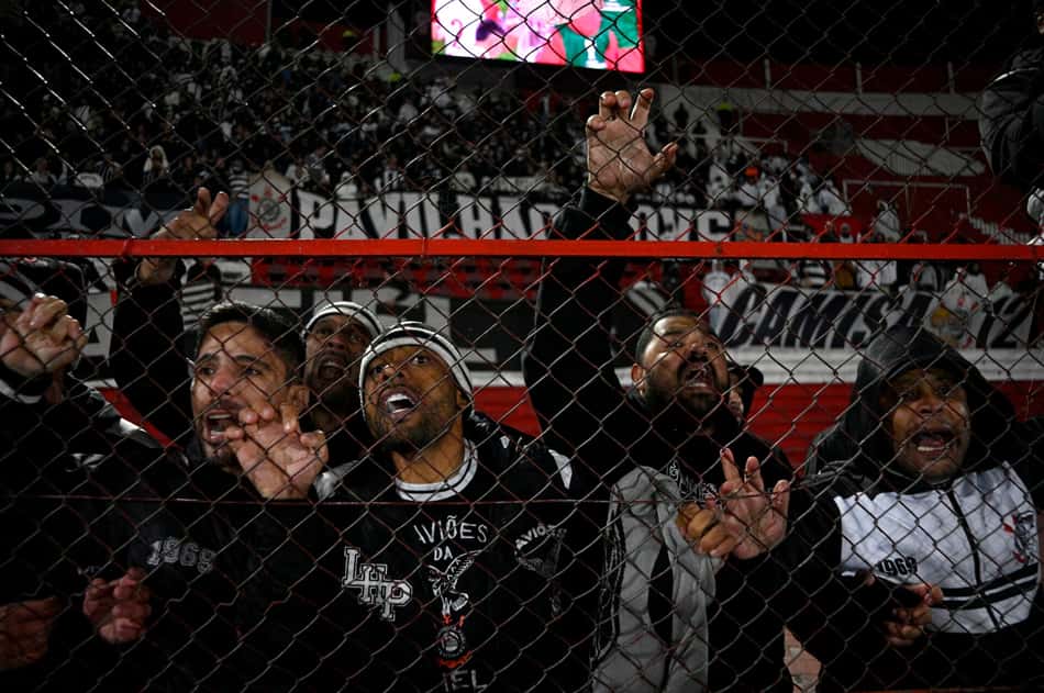 'Impotente' dentro e fora de campo, Corinthians sofre novo vexame continental