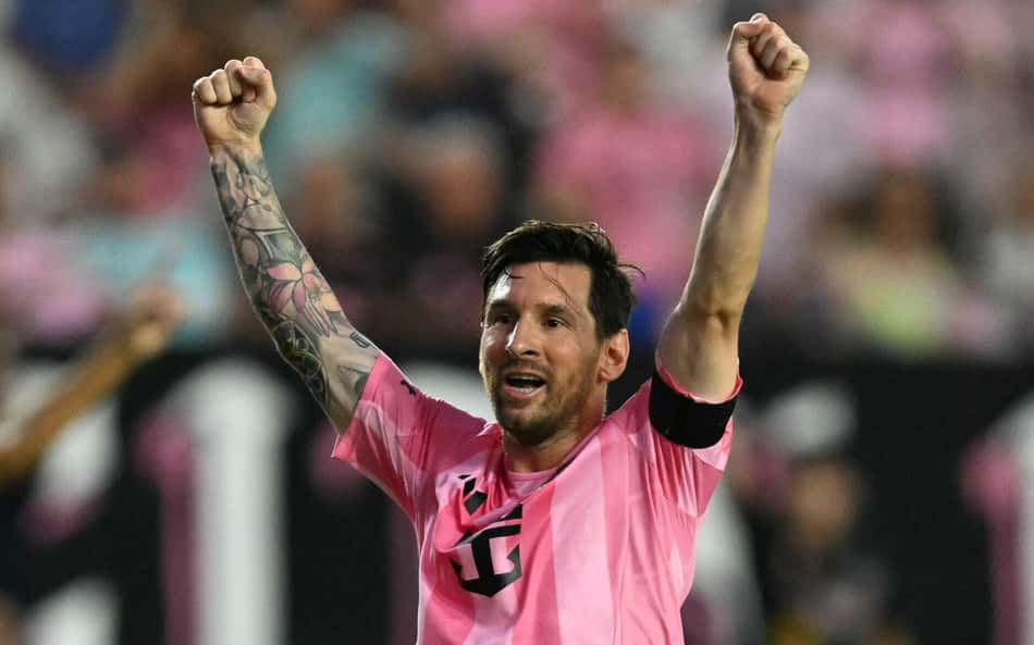 Messi marca duas vezes e Inter Miami, adversário do Palmeiras no Mundial, volta a vencer