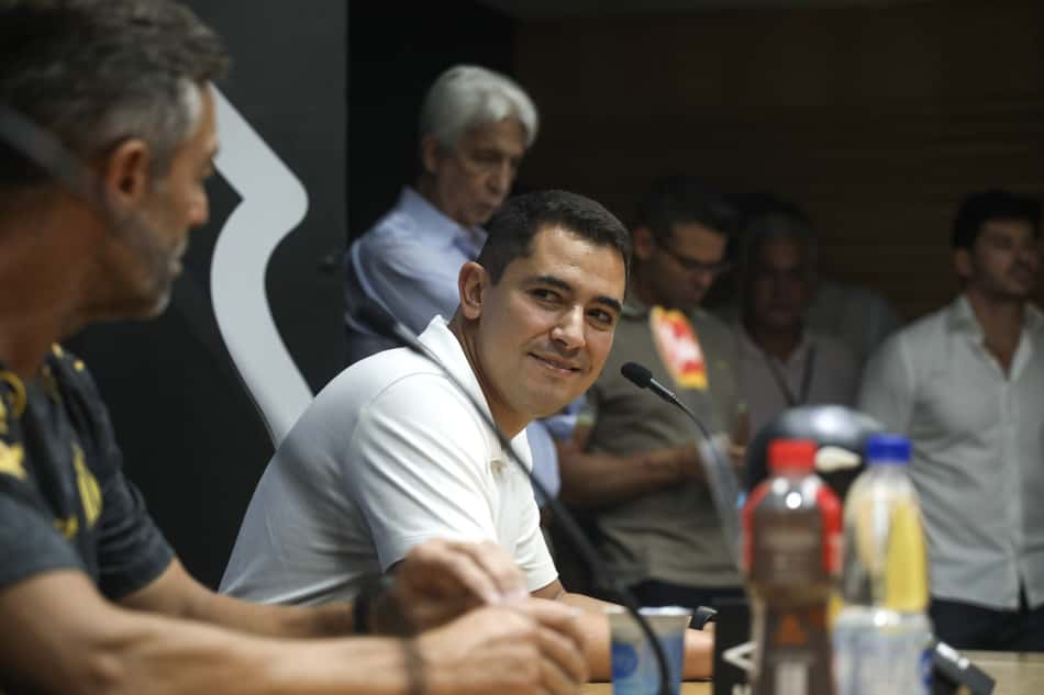 Pedro Martins foi o responsável por trazer Caixinha (Foto: Reinaldo Campos/AGIF)
