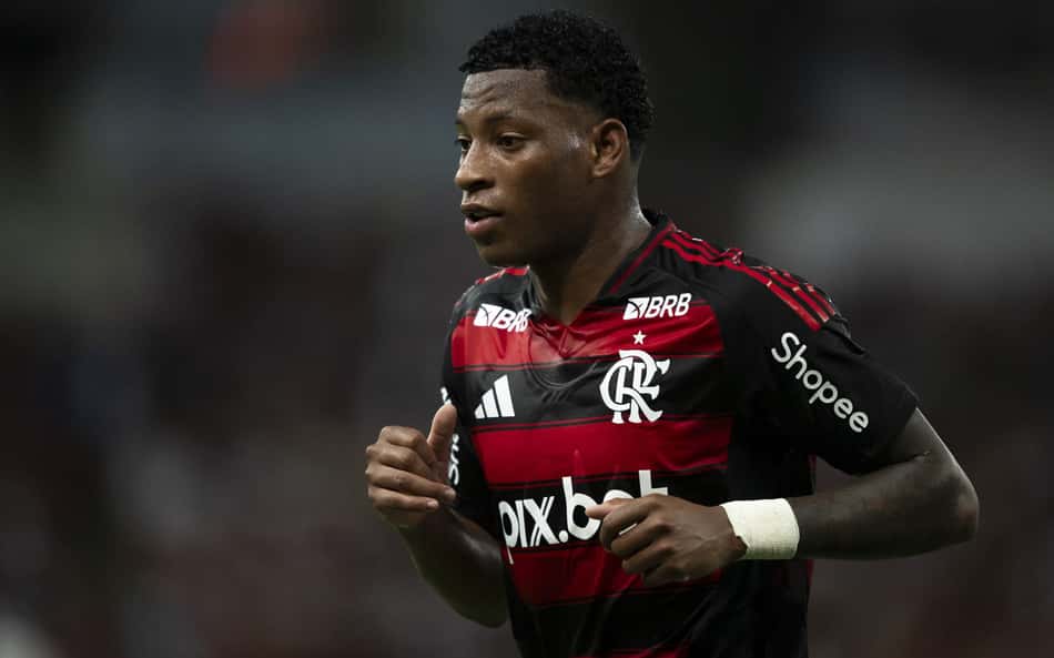 Plata bate meta, e Flamengo compra 50% dos direitos do jogador