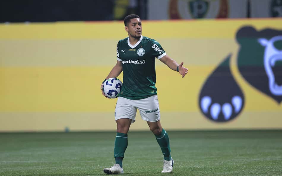 Vitor Roque, atacante do Palmeiras
