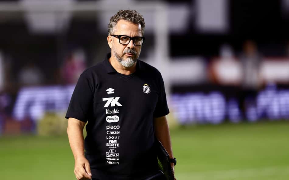 Titular do Santos vira alvo após eliminação na Copa do Brasil: 'Bizarro'