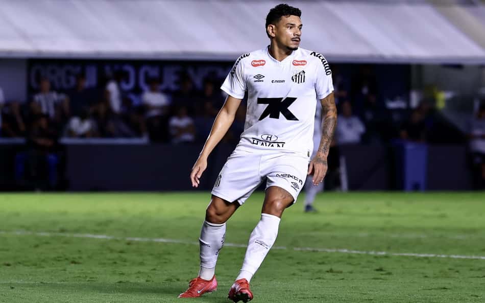 Tiquinho projeta duelo do Santos contra o Botafogo: 'Pegar confiança e dar uma respirada'