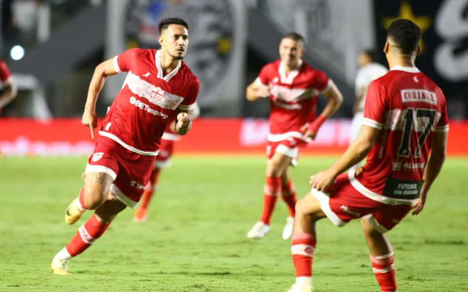 Algoz do Santos na Copa do Brasil é dúvida para jogo da volta