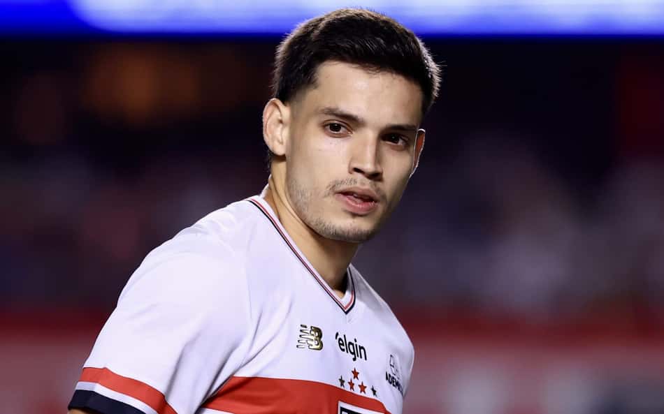 Bobadilla se manifesta sobre acusação de xenofobia feita por atleta do Talleres
