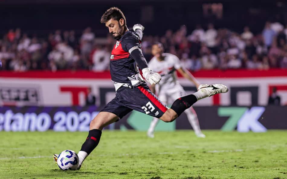 Rafael se posiciona sobre pênalti perdido por Ferreirinha em empate do São Paulo