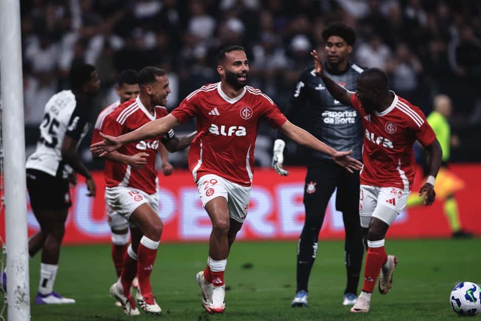 Jogos de hoje: o Internacional visita o Atlético Nacional (Foto: Ettore Chiereguini/AGIF)