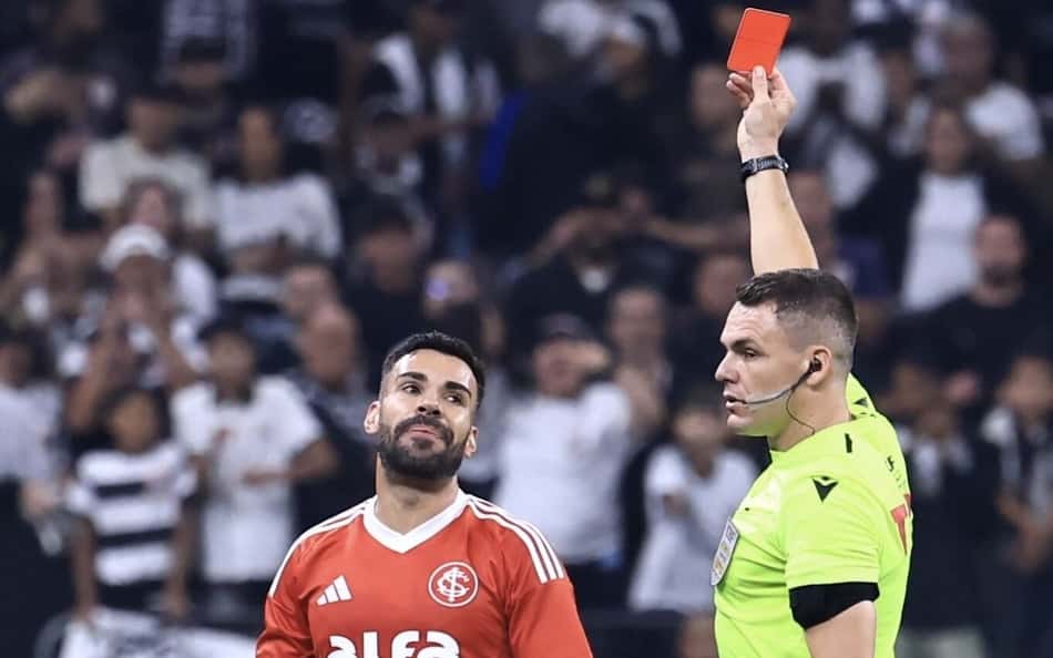 Renata Ruel aponta erros capitais de Zanovelli em Corinthians x Internacional