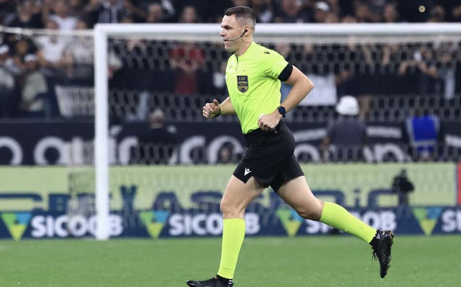 Corinthians fará reclamação na CBF sobre arbitragem contra o Internacional