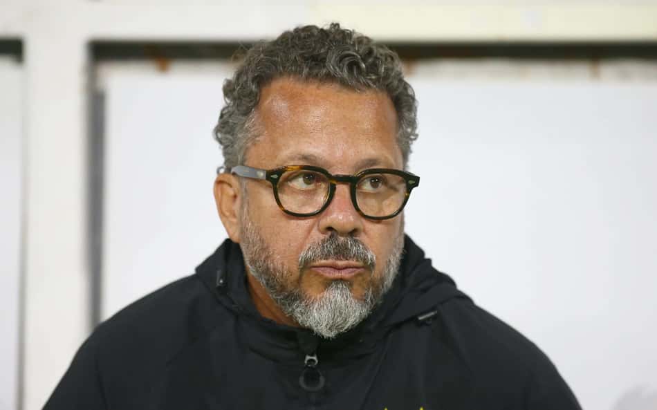 Técnico do Santos, Cléber Xavier fala sobre rebaixamento: 'No momento, essa é a realidade'
