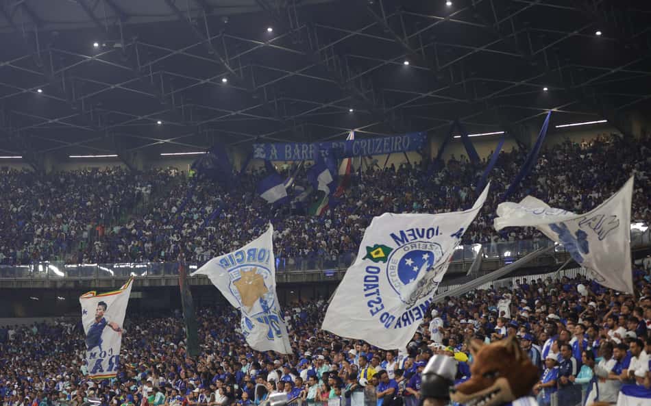 Torcida do Cruzeiro no Mineirão, em jogo contra o Atlético-MG, em 18/5/2025