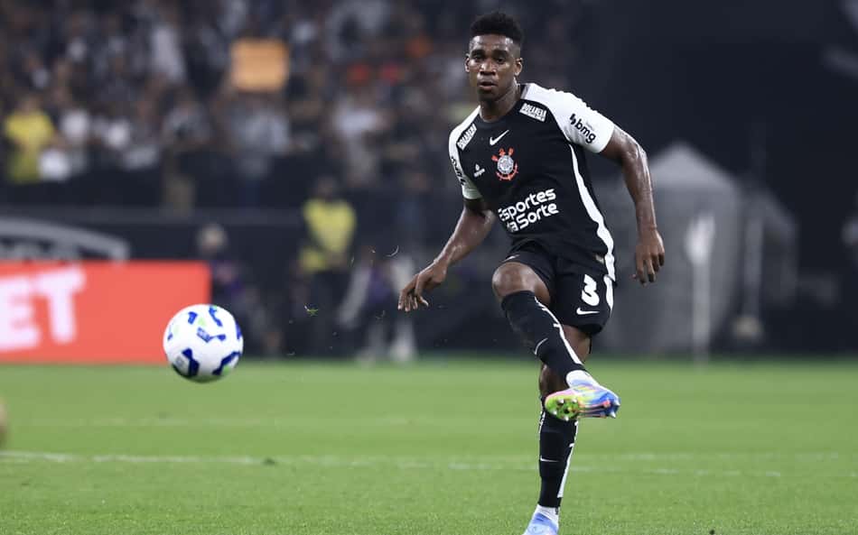 Dorival valoriza recuperação de Félix Torres, 'novo' lateral do Corinthians