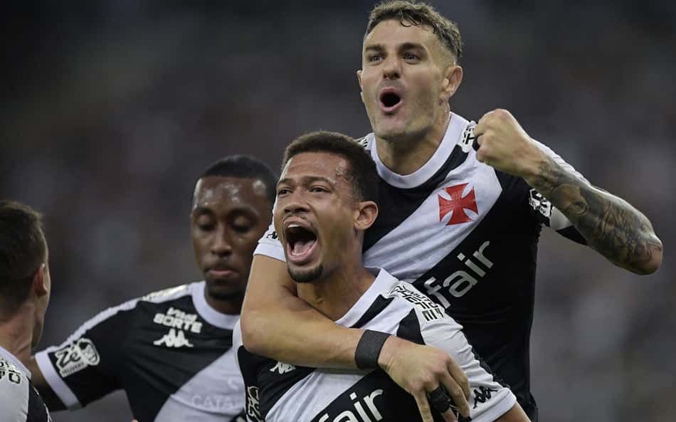 Especialista analisa gol polêmico em Fluminense x Vasco