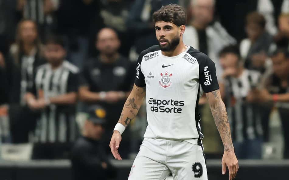 Yuri Alberto deixa campo 'carregado' e vira preocupação no Corinthians