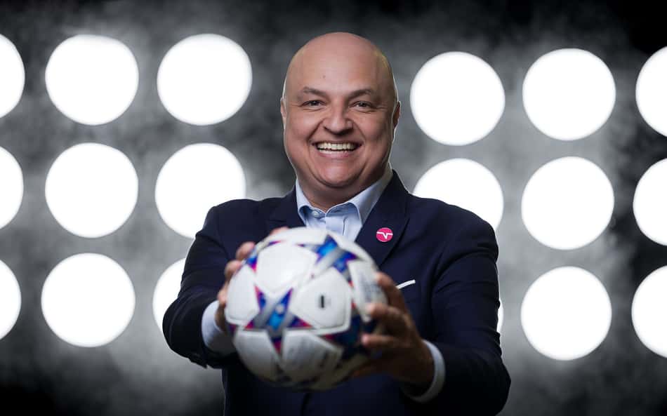 Andre-Henning–11-
