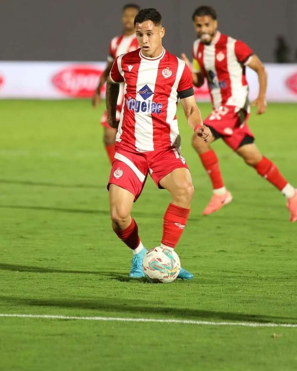 Arthur em ação pelo Wydad AC, do Marrocos