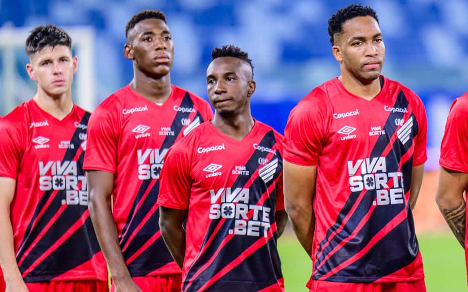 Escalações definidas para Brusque x Athletico-PR pela Copa do Brasil