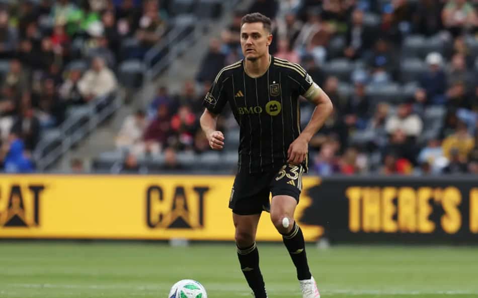 Capitão do LAFC projeta disputa por última vaga no Mundial: 'Jogo histórico para o clube'