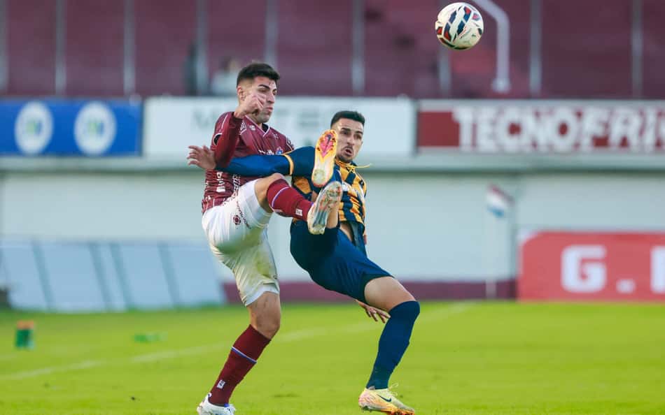 Caxias vira sobre Retrô e assume liderança provisória da Série C do Brasileirão