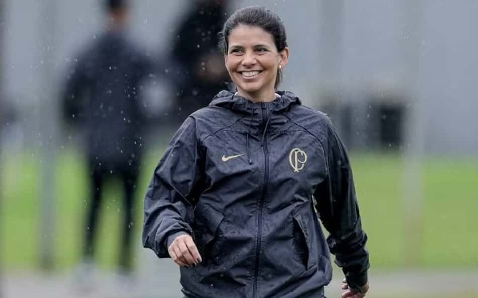 Dr Ana Carolina Corte, médica do Corinthians