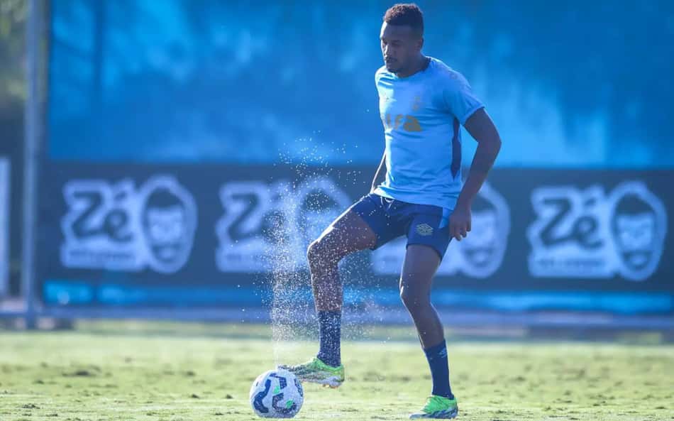 Por que Edenilson pode voltar de lesão direto para o time titular do Grêmio