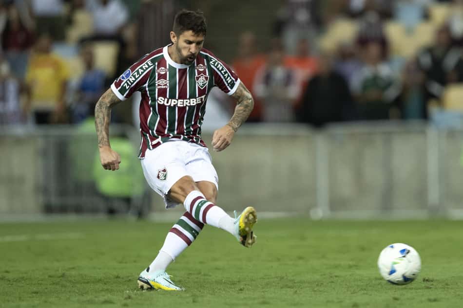 Everaldo perde pênalti em Fluminense x Union Espanhola