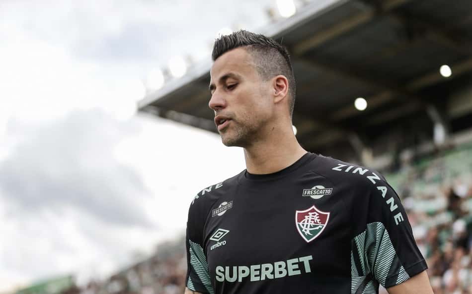 Fábio acredita em evolução do Fluminense com foco no Mundial: 'Pensar grande'