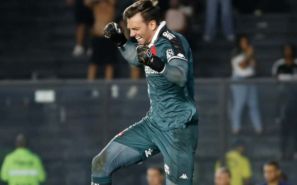 Melhores momentos: Léo Jardim brilha, Vasco elimina Operário-PR e avança na Copa do Brasil