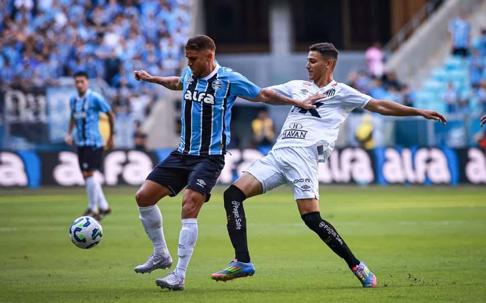 Defesa exposta e ataque travado: o drama do Santos na Série A