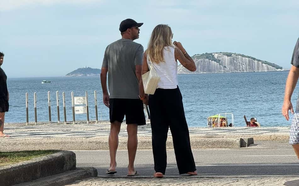 Artur Jorge e Hanna Santos são flagrados de mãos dadas no Rio de Janeiro
